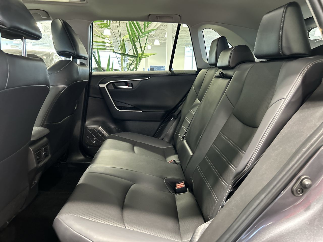 Toyota RAV4 Hybrid  2023 à Aurora, Ontario