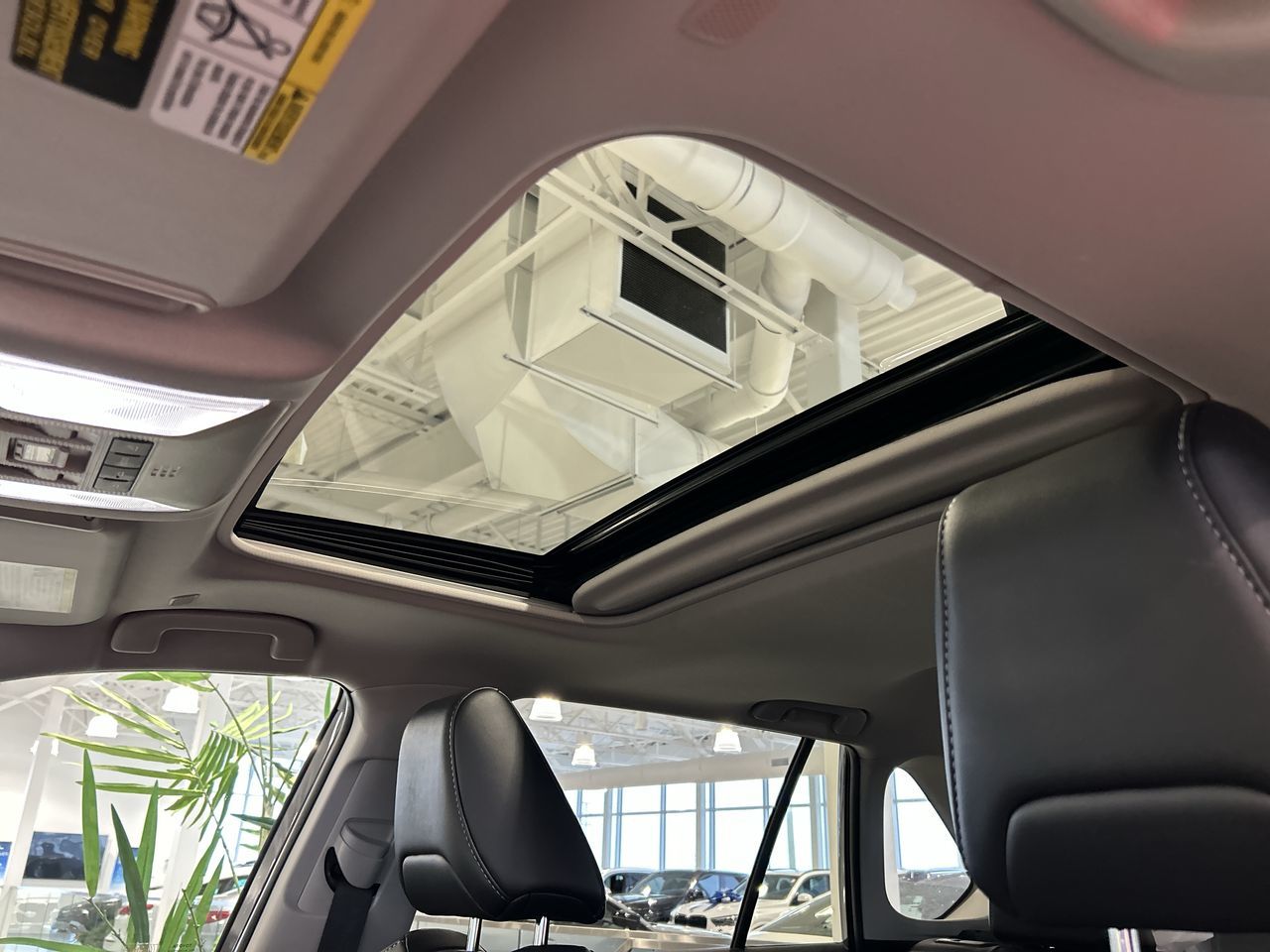 Toyota RAV4 Hybrid  2023 à Aurora, Ontario