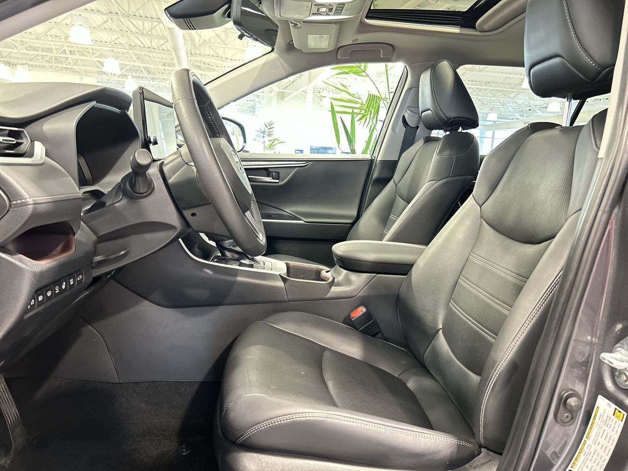 Toyota RAV4 Hybrid  2023 à Aurora, Ontario