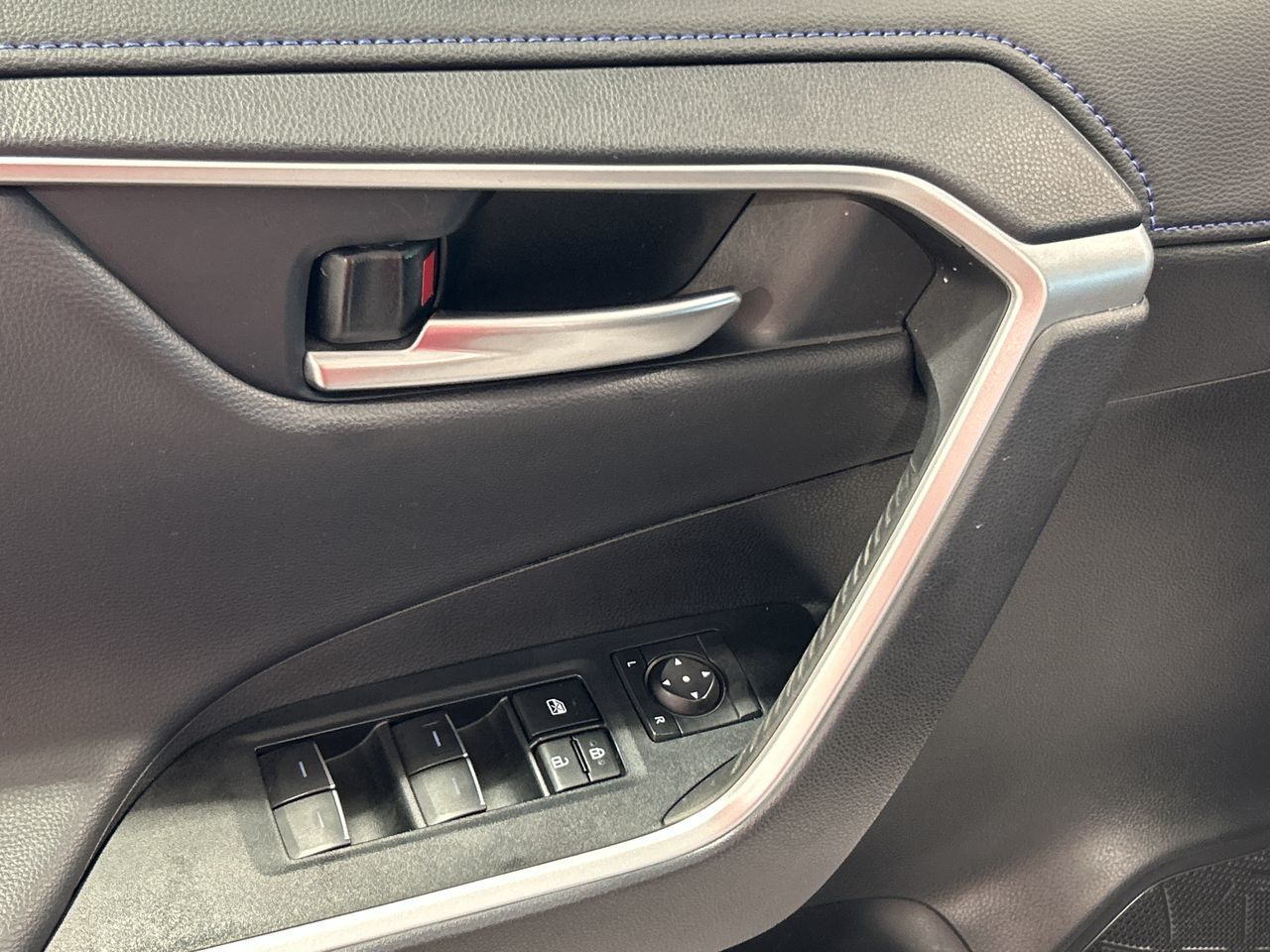 2025 Toyota RAV4 Hybrid