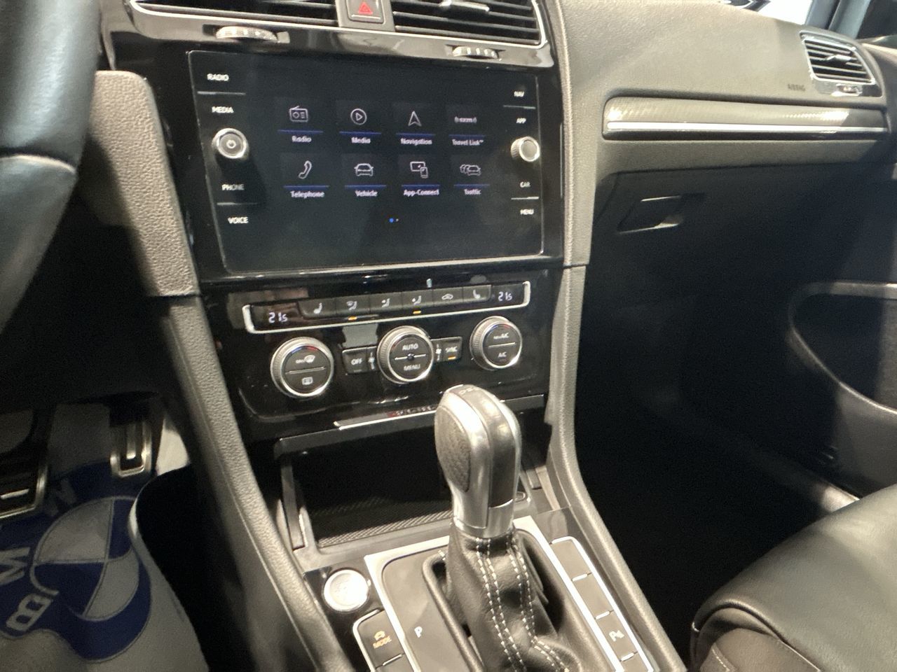 2018 Volkswagen Golf R in Aurora, Ontario