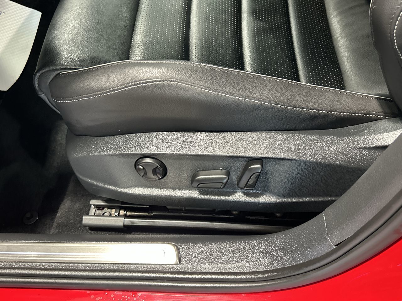 2018 Volkswagen Golf R in Aurora, Ontario