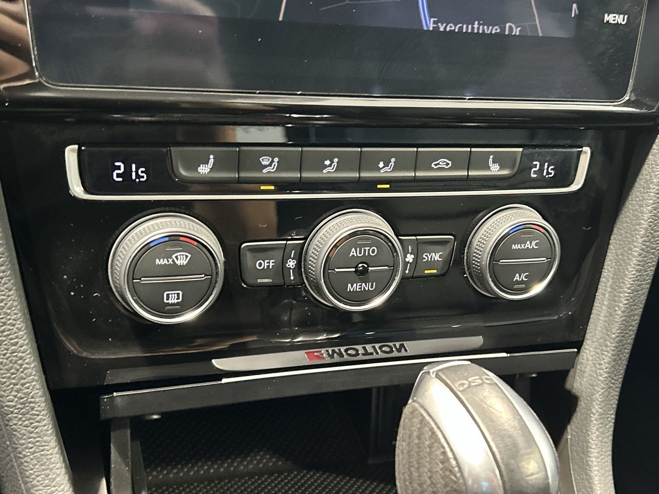 2018 Volkswagen Golf R in Aurora, Ontario