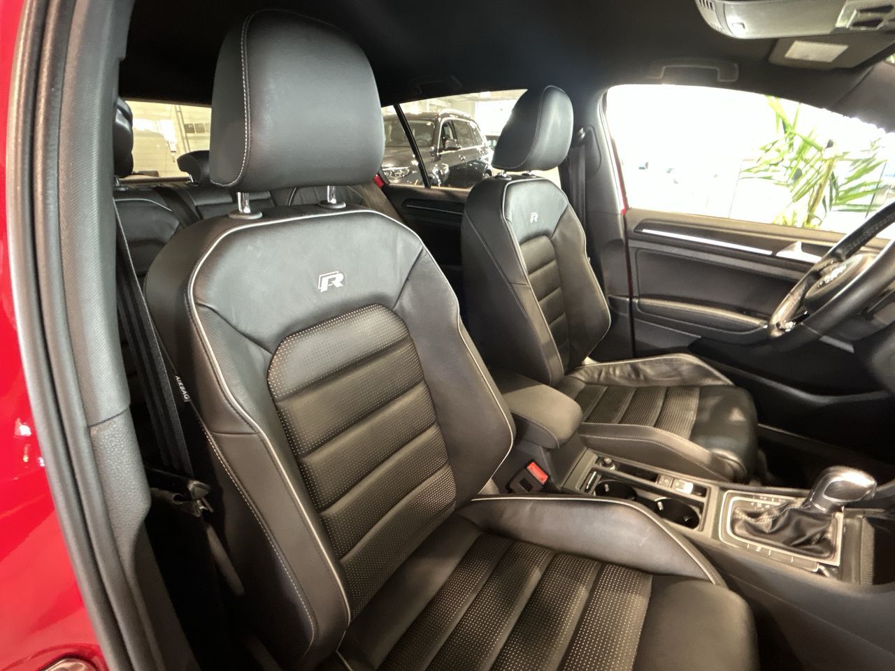 2018 Volkswagen Golf R in Aurora, Ontario