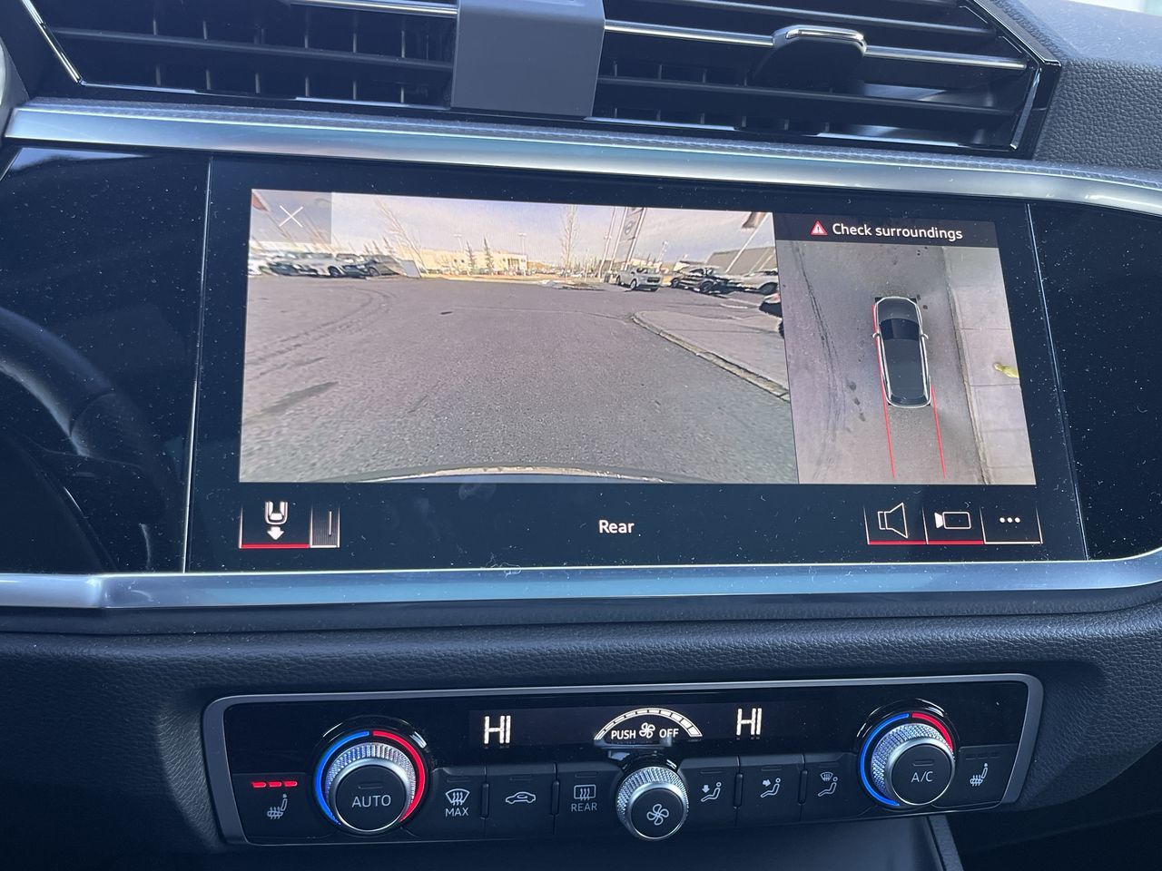 Audi Q3  2023 à Calgary, Alberta