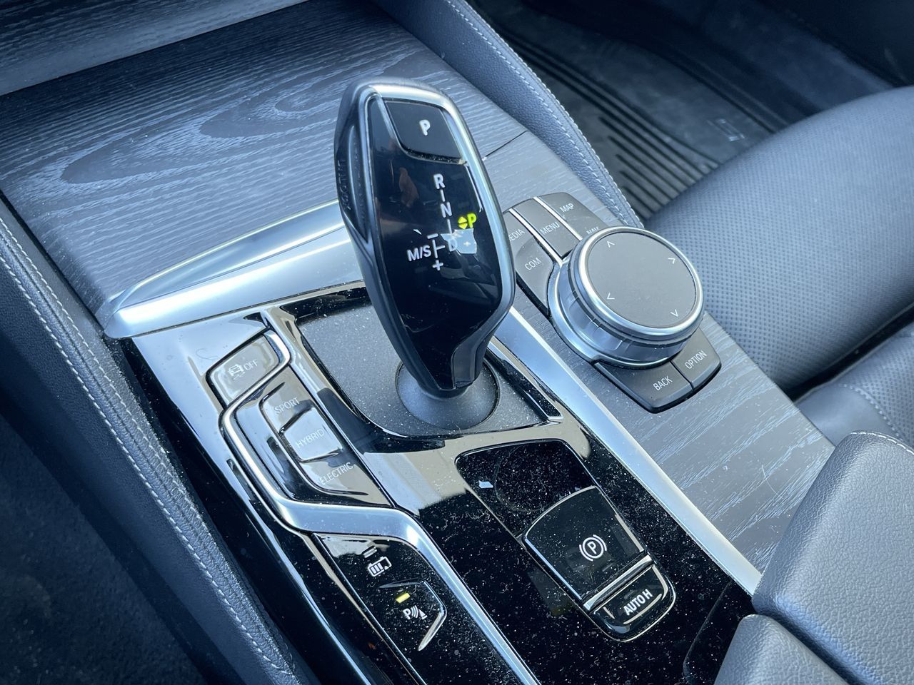 2022 BMW 5 Series in Calgary, Alberta