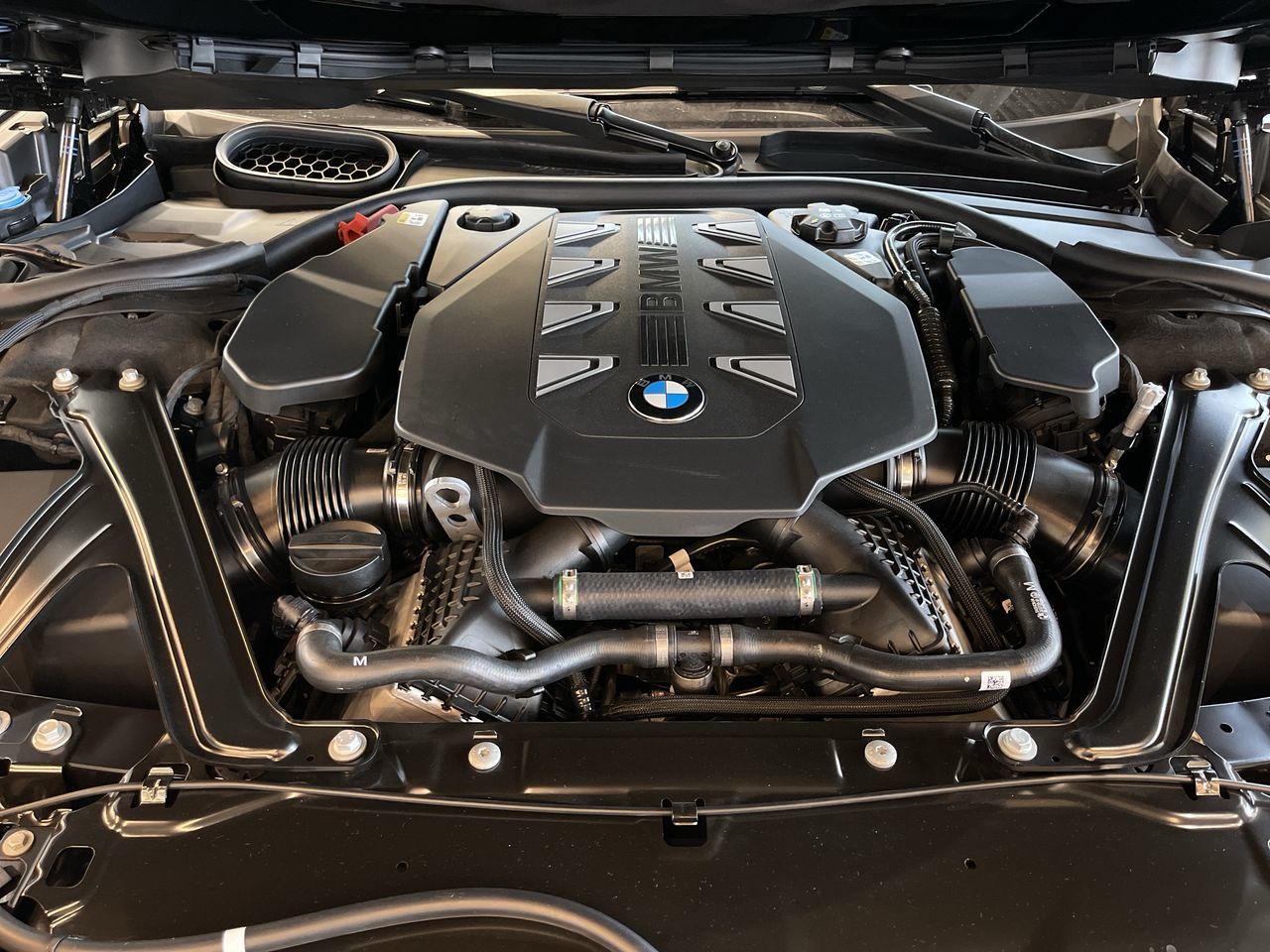 2025 BMW 7 Series Sedan in Calgary, Alberta