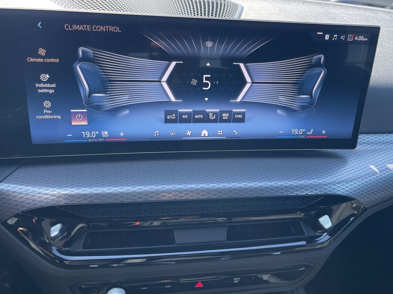 2025 BMW i4