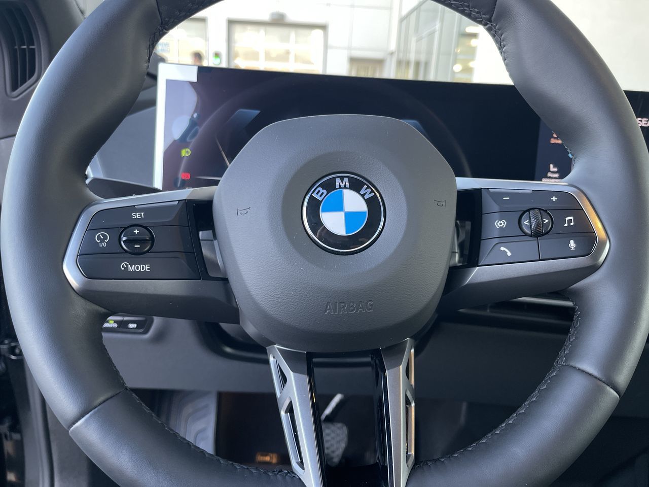 2025 BMW iX