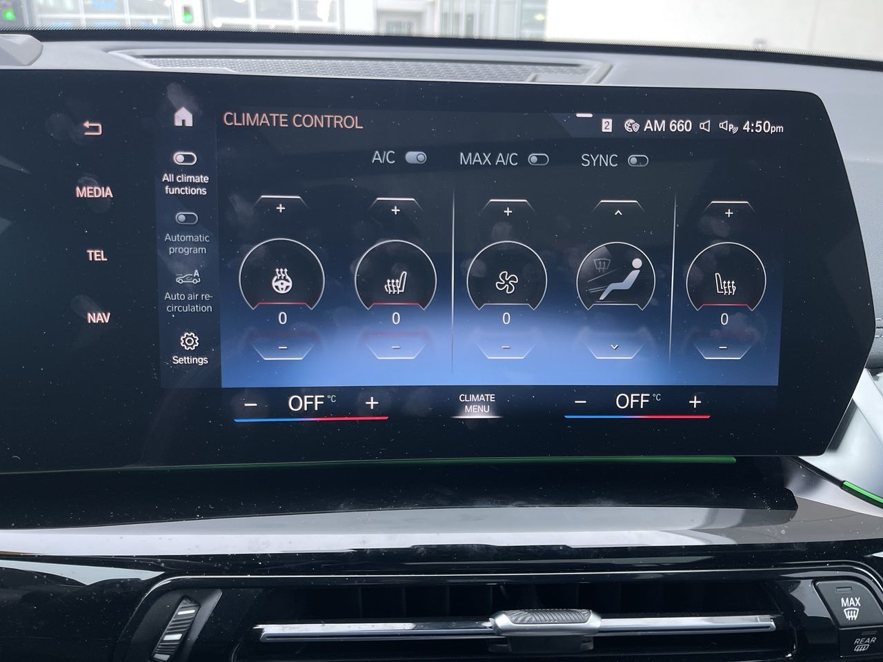 BMW X1  2023 à Calgary, Alberta