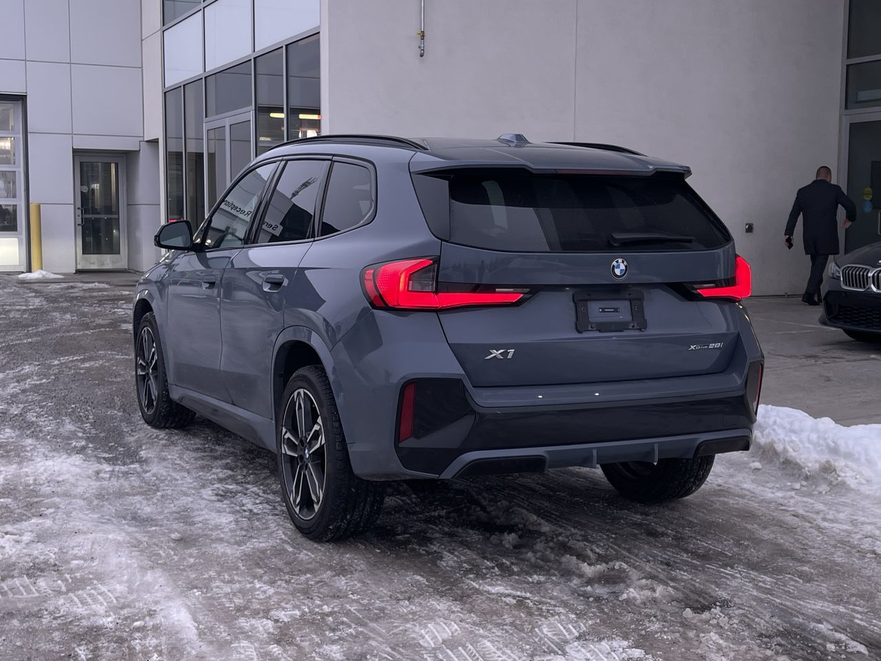 BMW X1  2023 à Calgary, Alberta