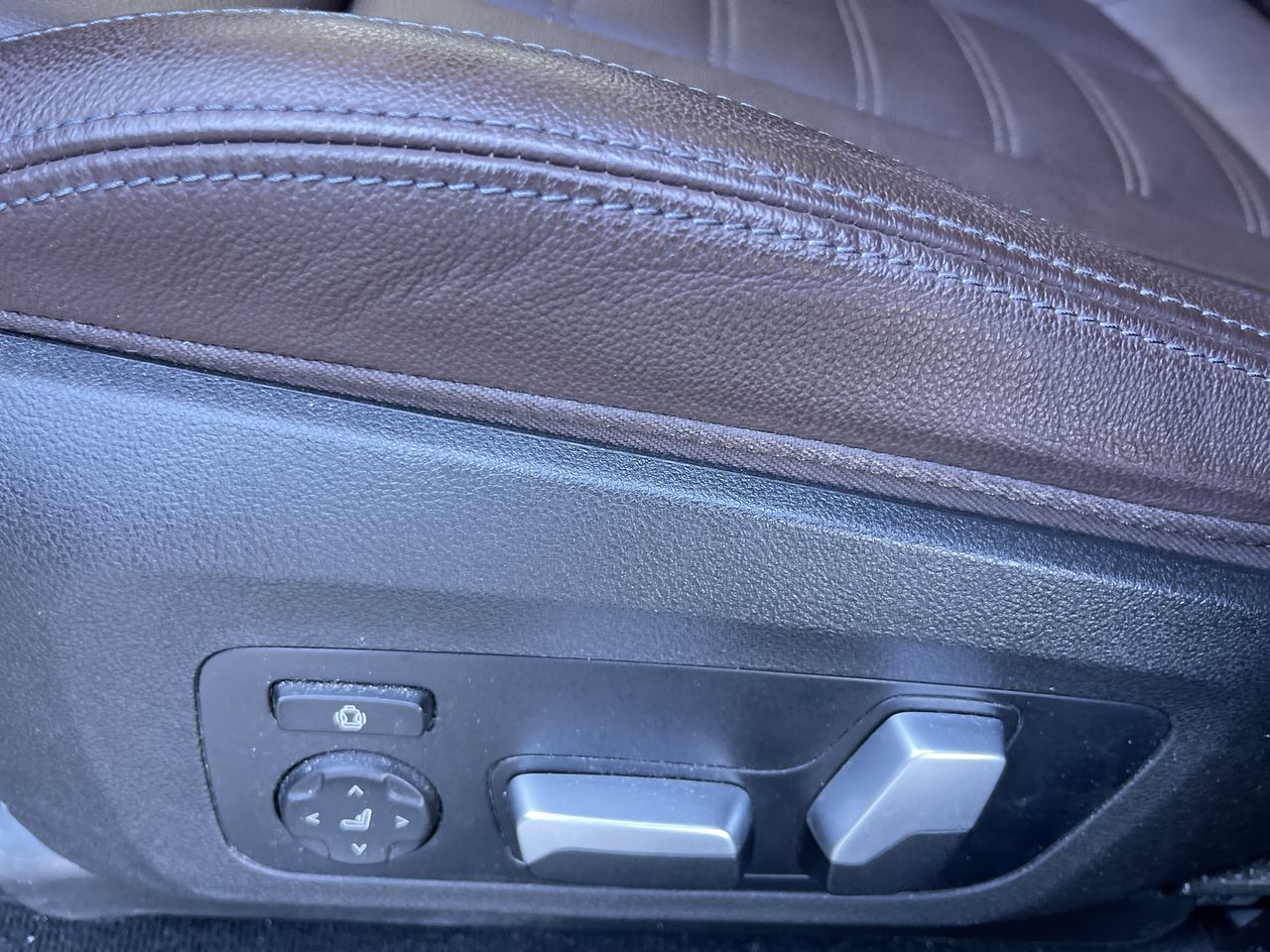 2022 BMW X4 in Calgary, Alberta