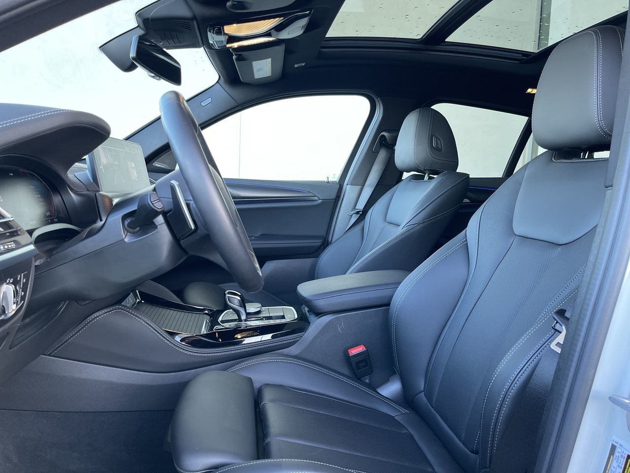 2023 BMW X4