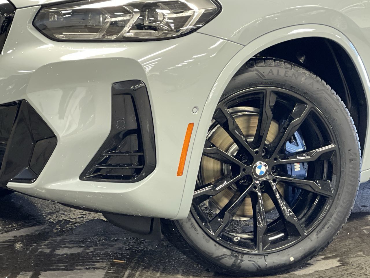 2023 BMW X4