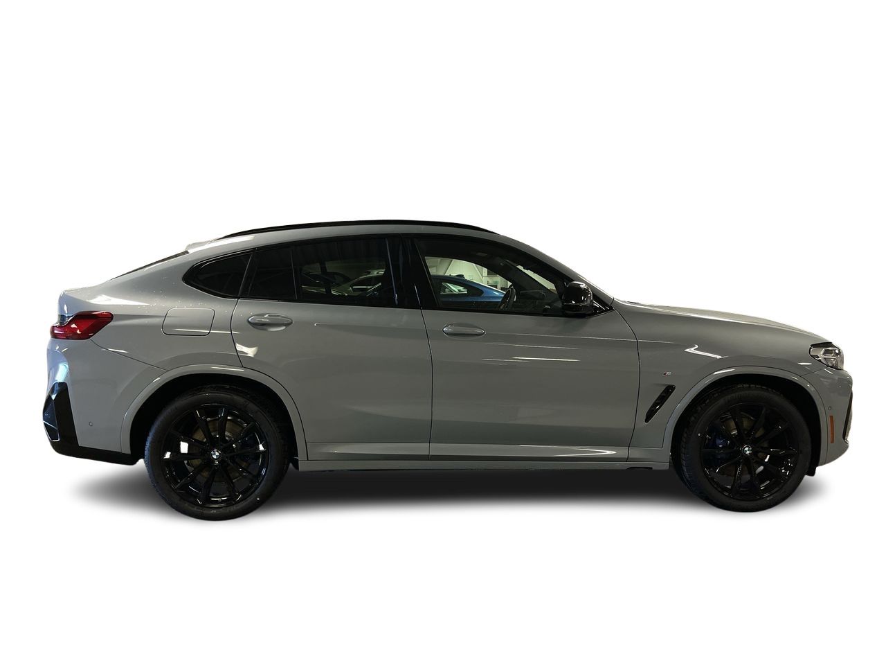 2023 BMW X4