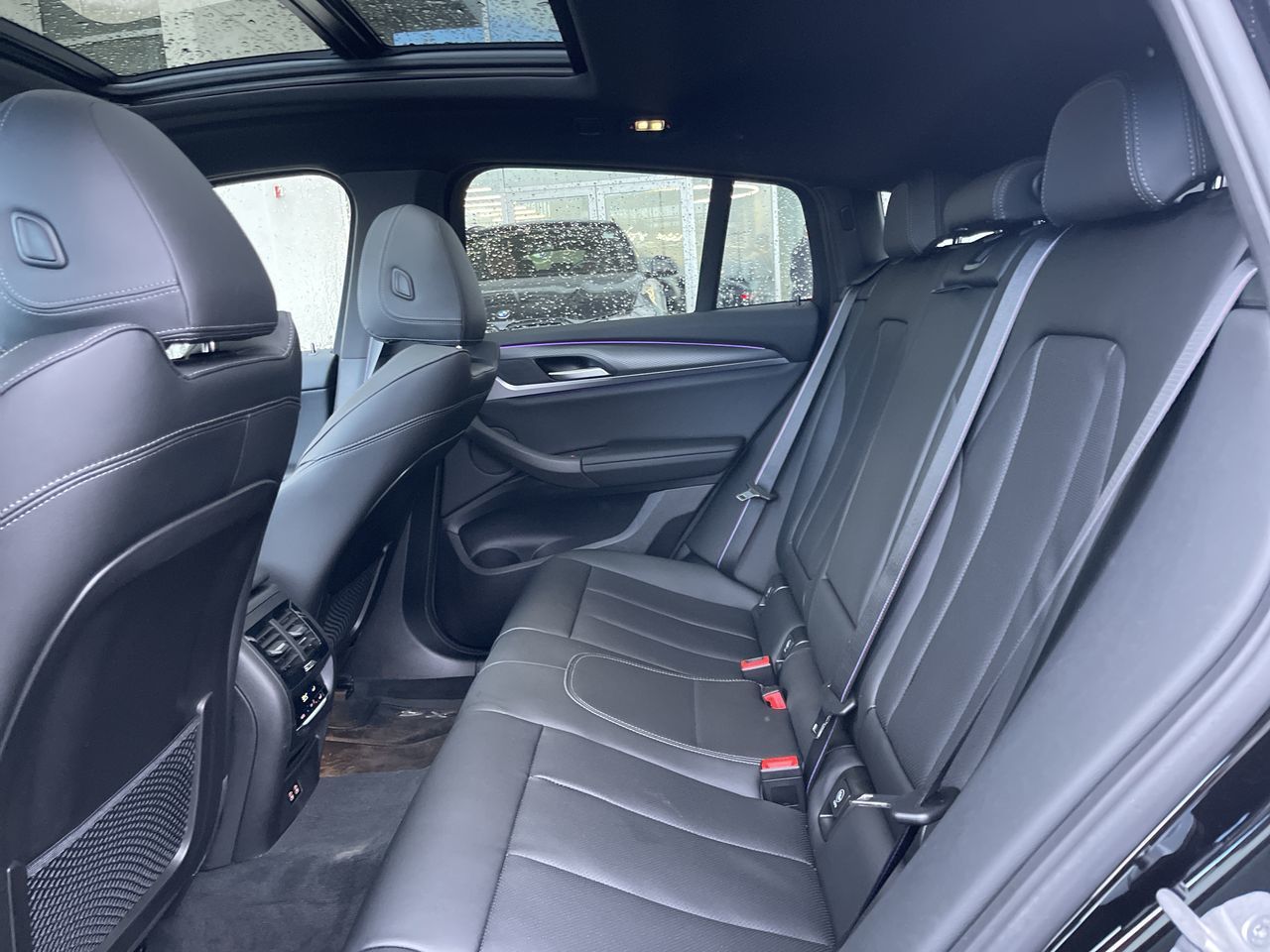 BMW X4  2025 à Calgary, Alberta