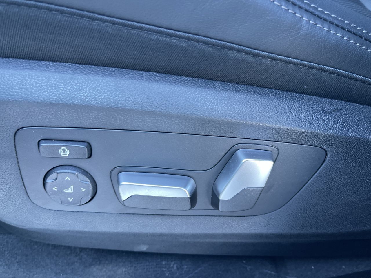 BMW X5 PHEV  2026 à Calgary, Alberta