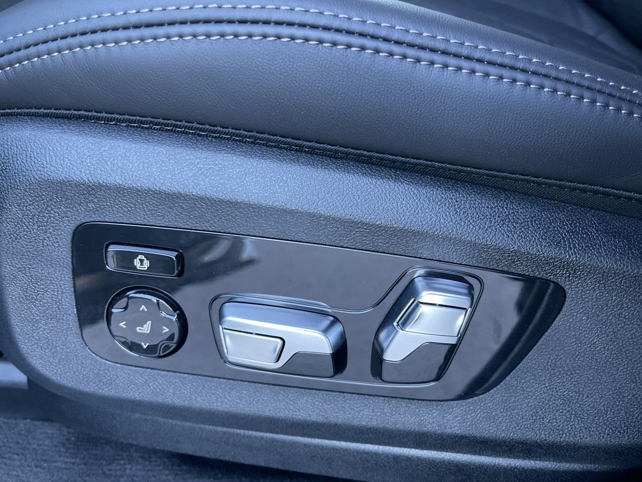 2026 BMW X5 in Calgary, Alberta