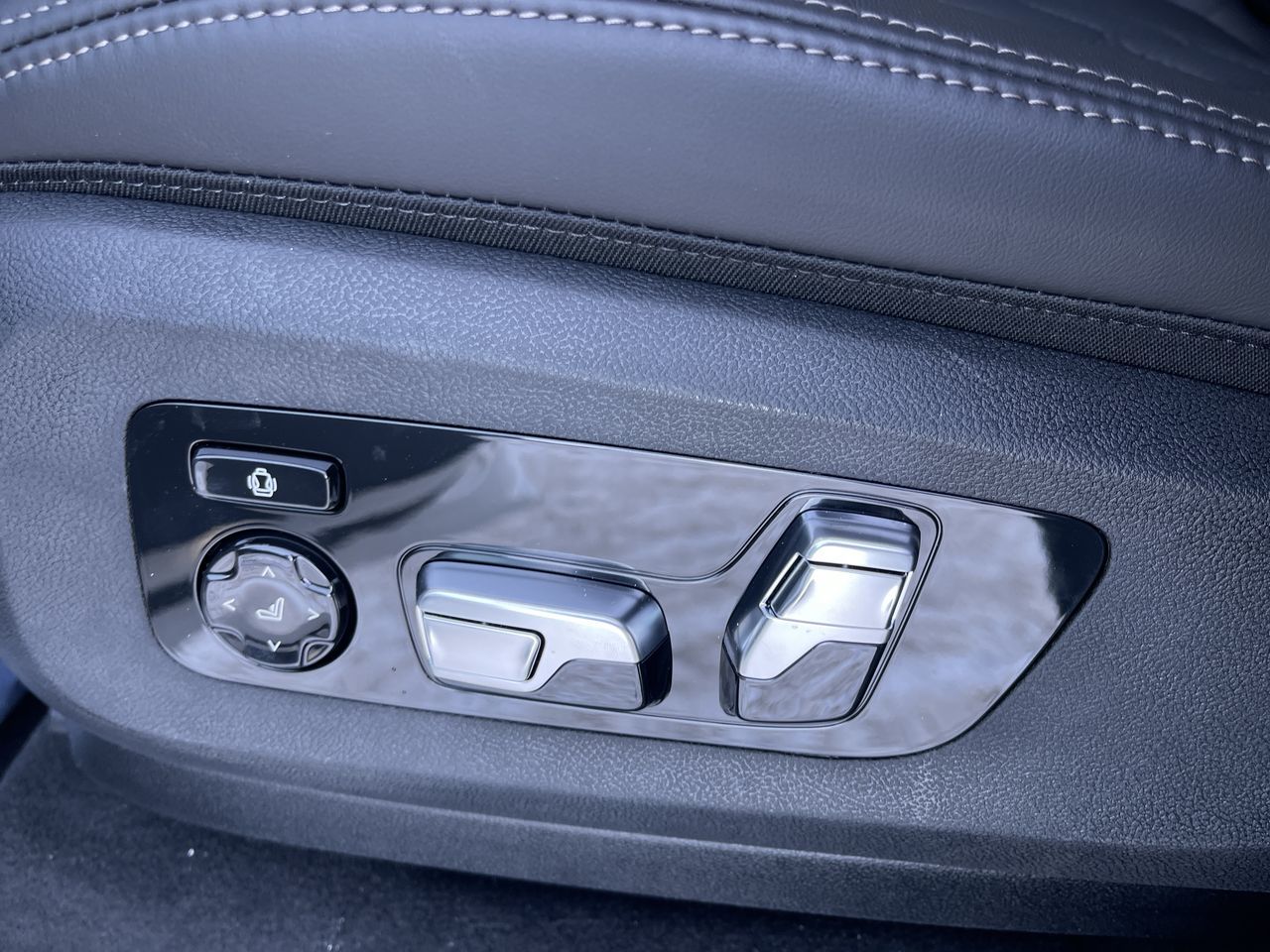 2026 BMW X5 in Calgary, Alberta