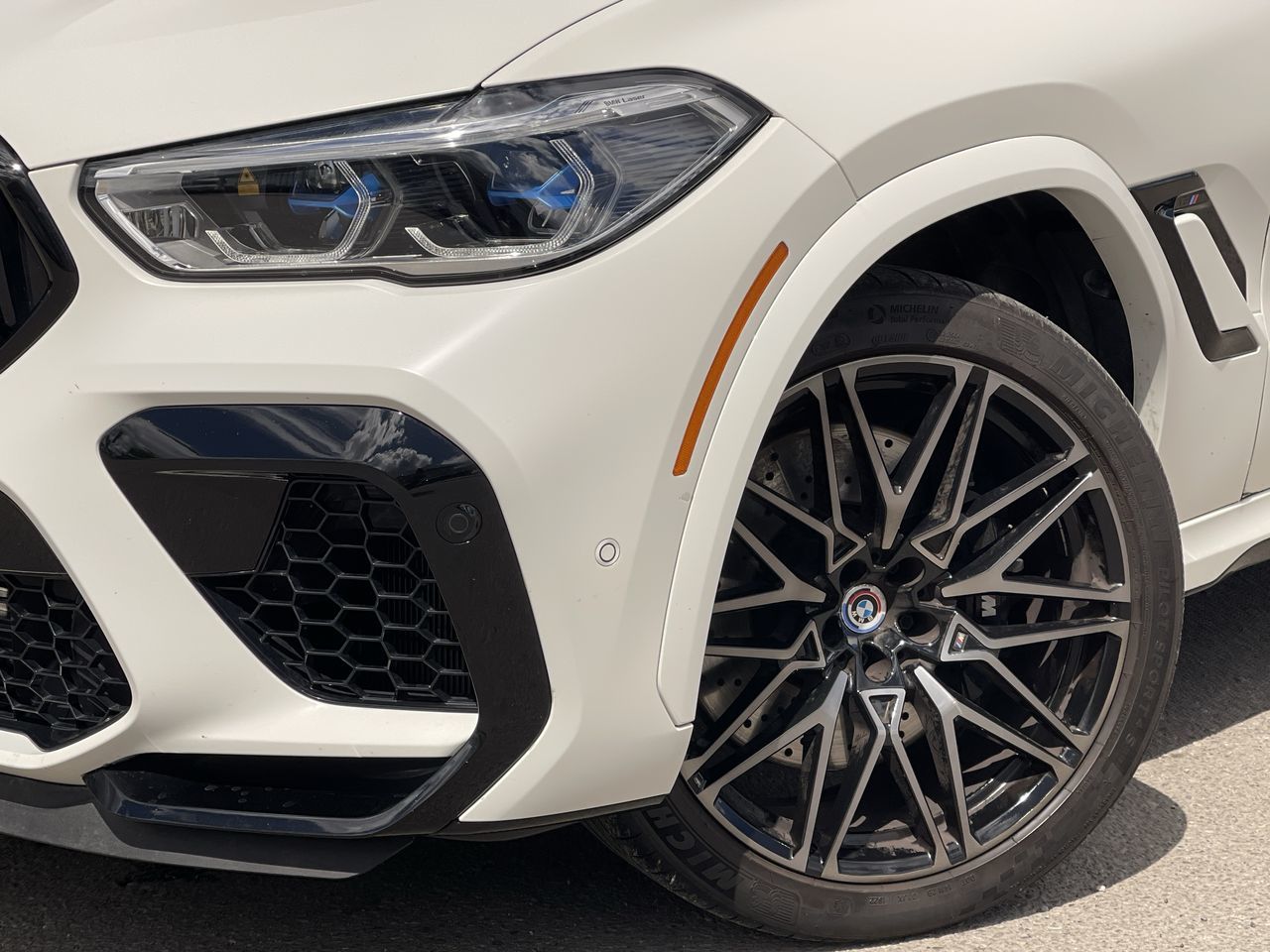 BMW X6 M  2022 à Calgary, Alberta