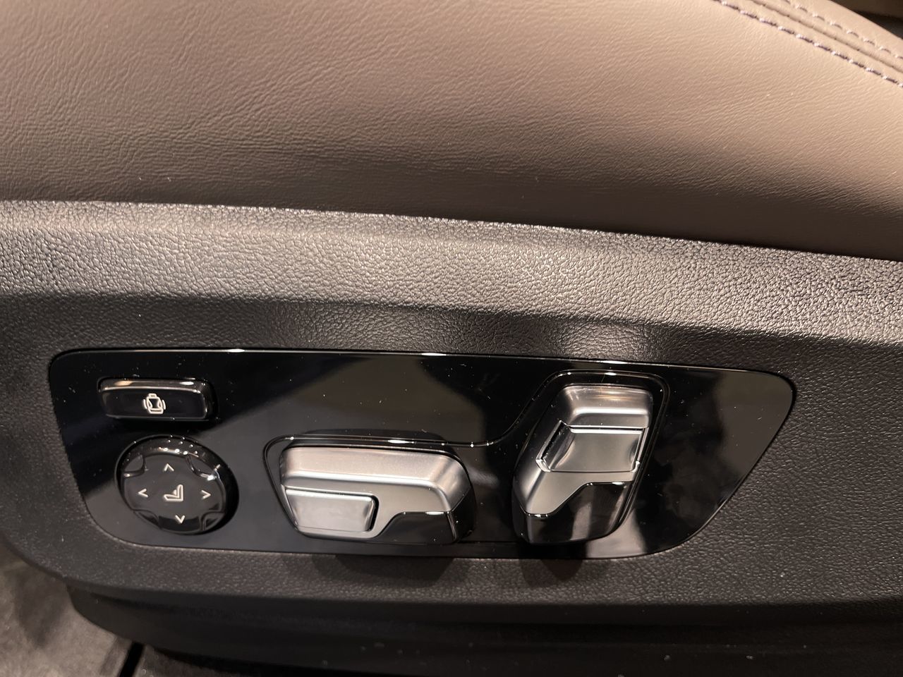 BMW X6 M  2026 à Calgary, Alberta