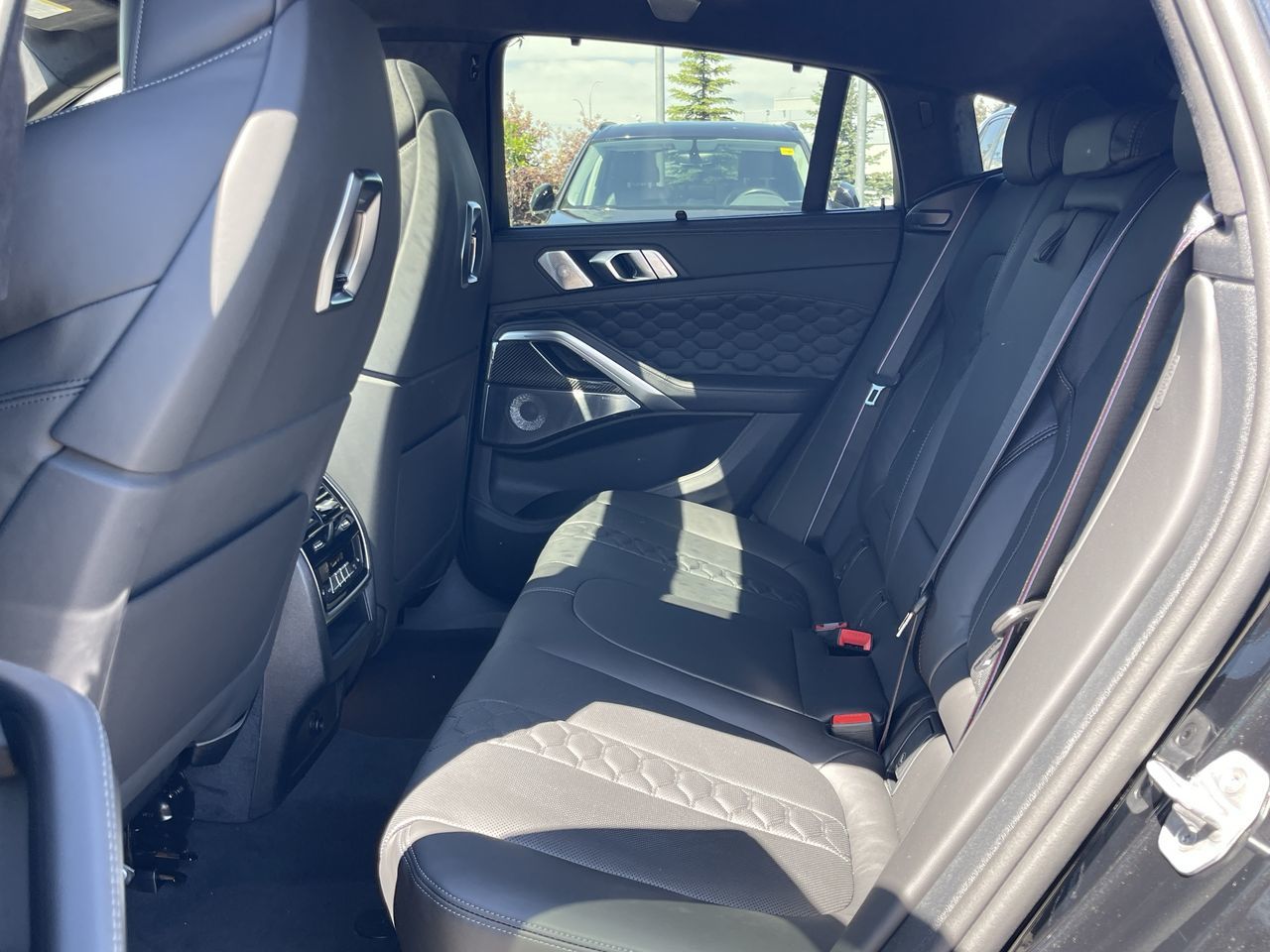 2027 BMW X6 M