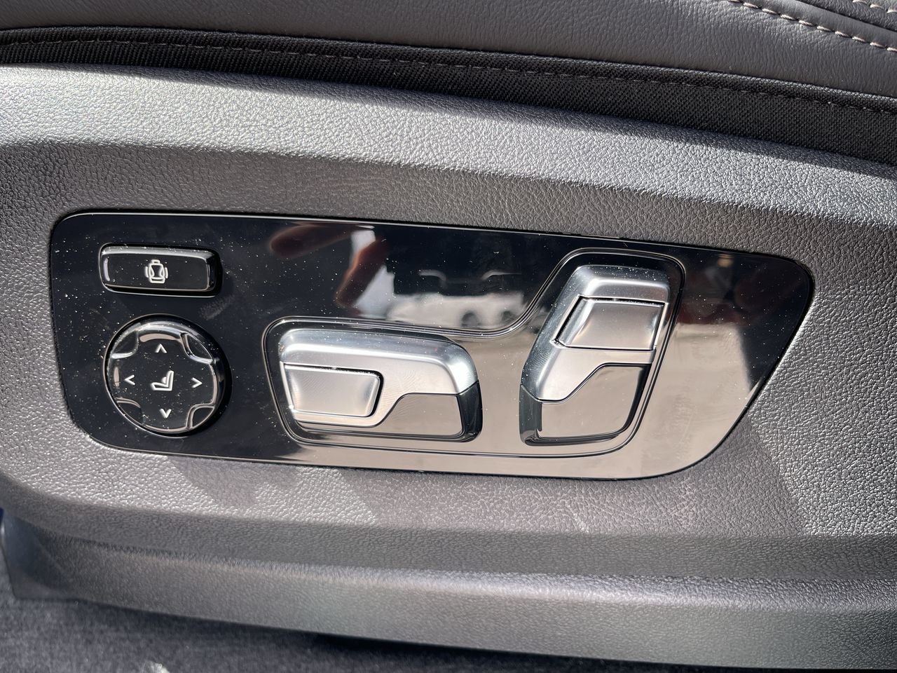 2026 BMW X6 in Calgary, Alberta