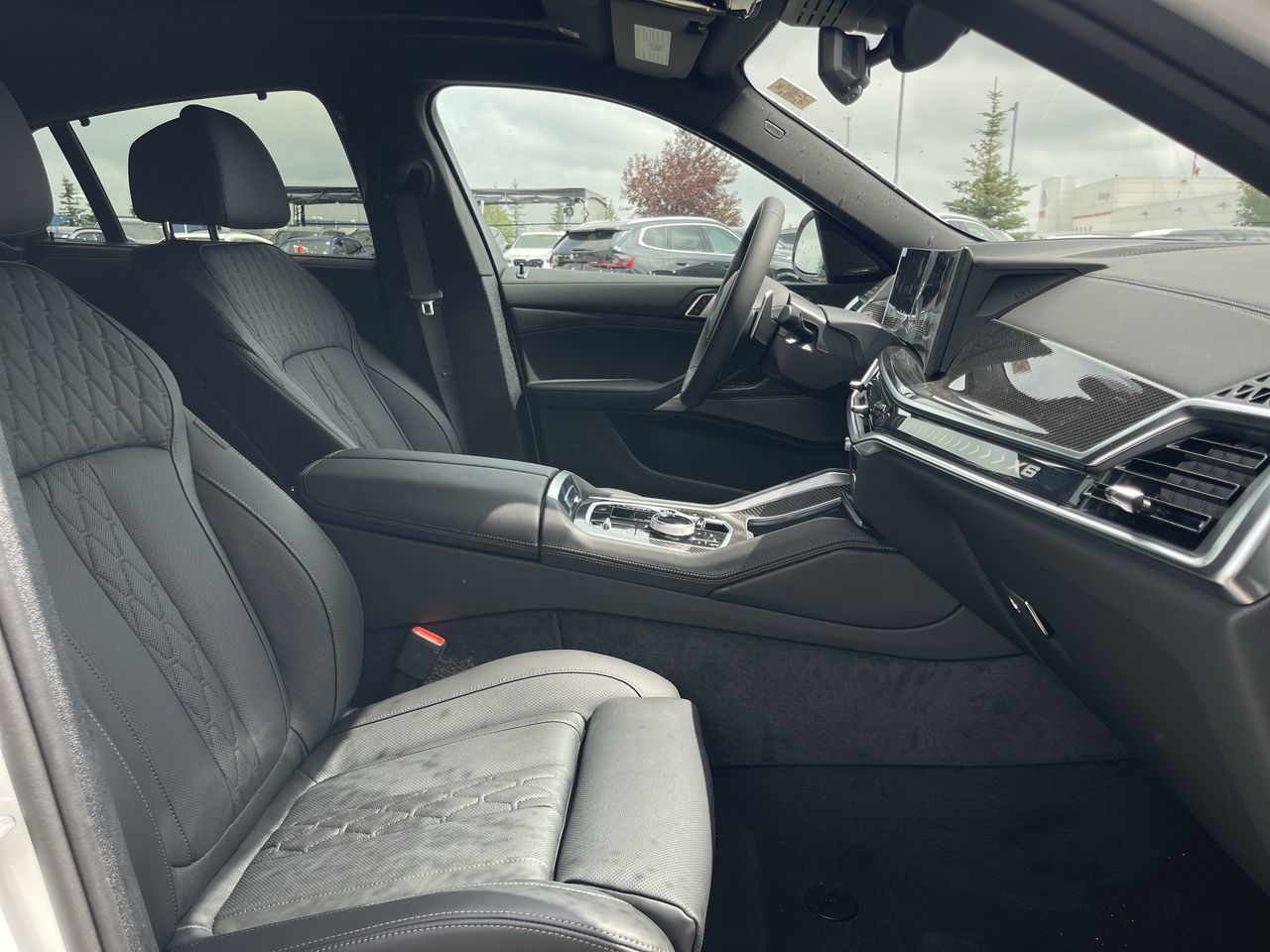 2027 BMW X6