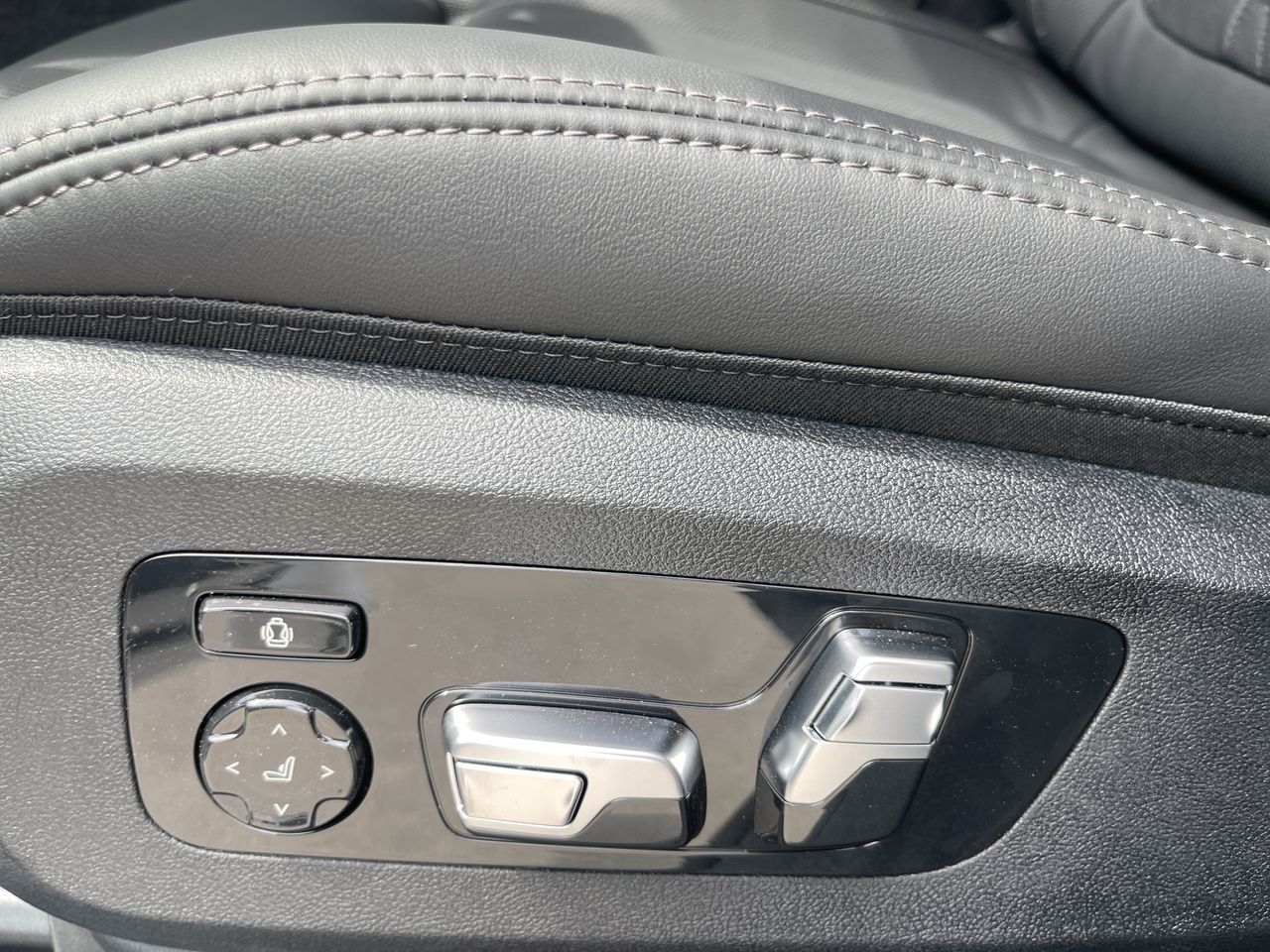 2027 BMW X6