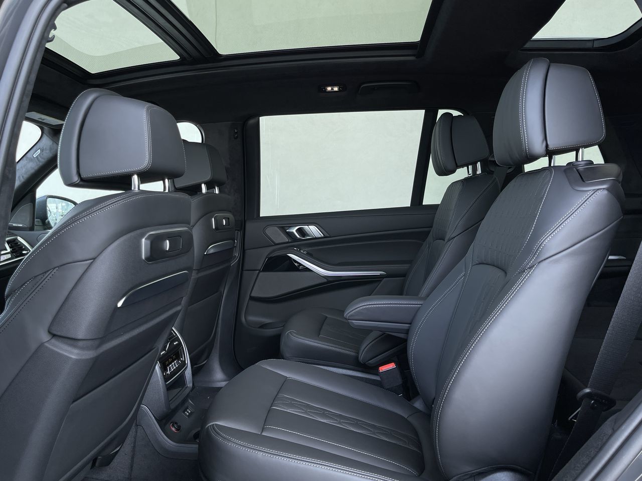 2024 BMW X7 in Calgary, Alberta