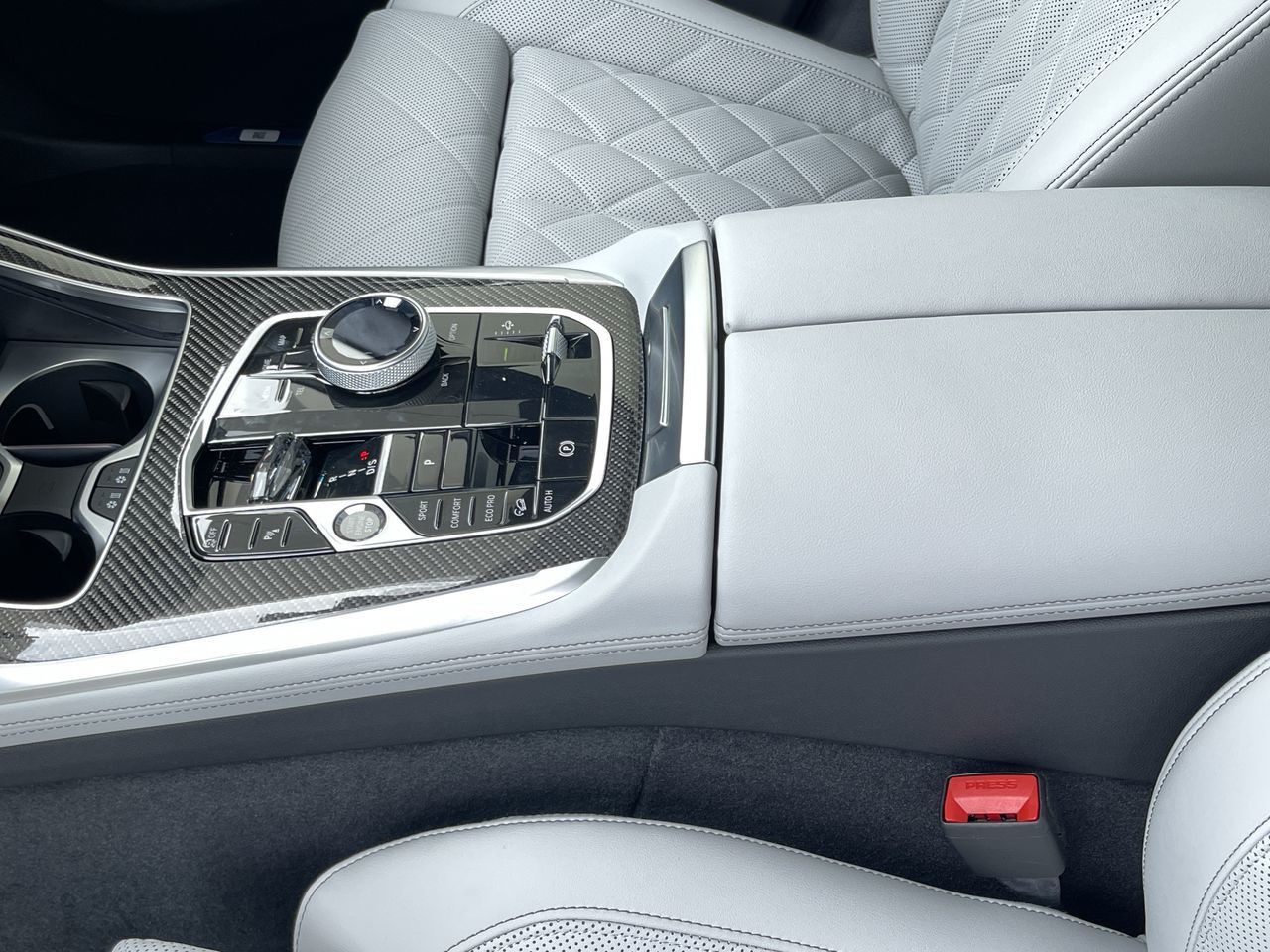 2024 BMW X7 in Calgary, Alberta
