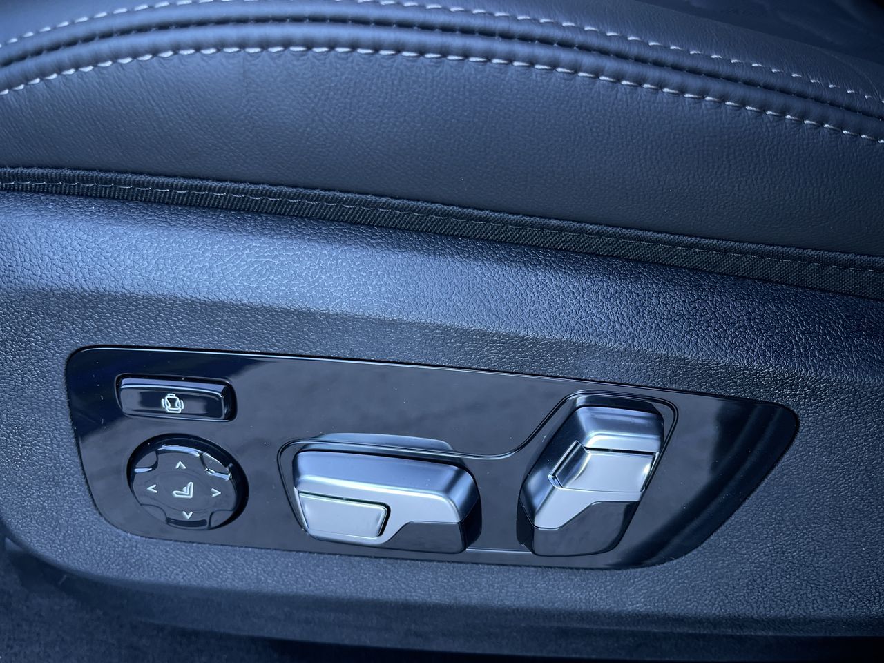 2026 BMW X7 in Calgary, Alberta