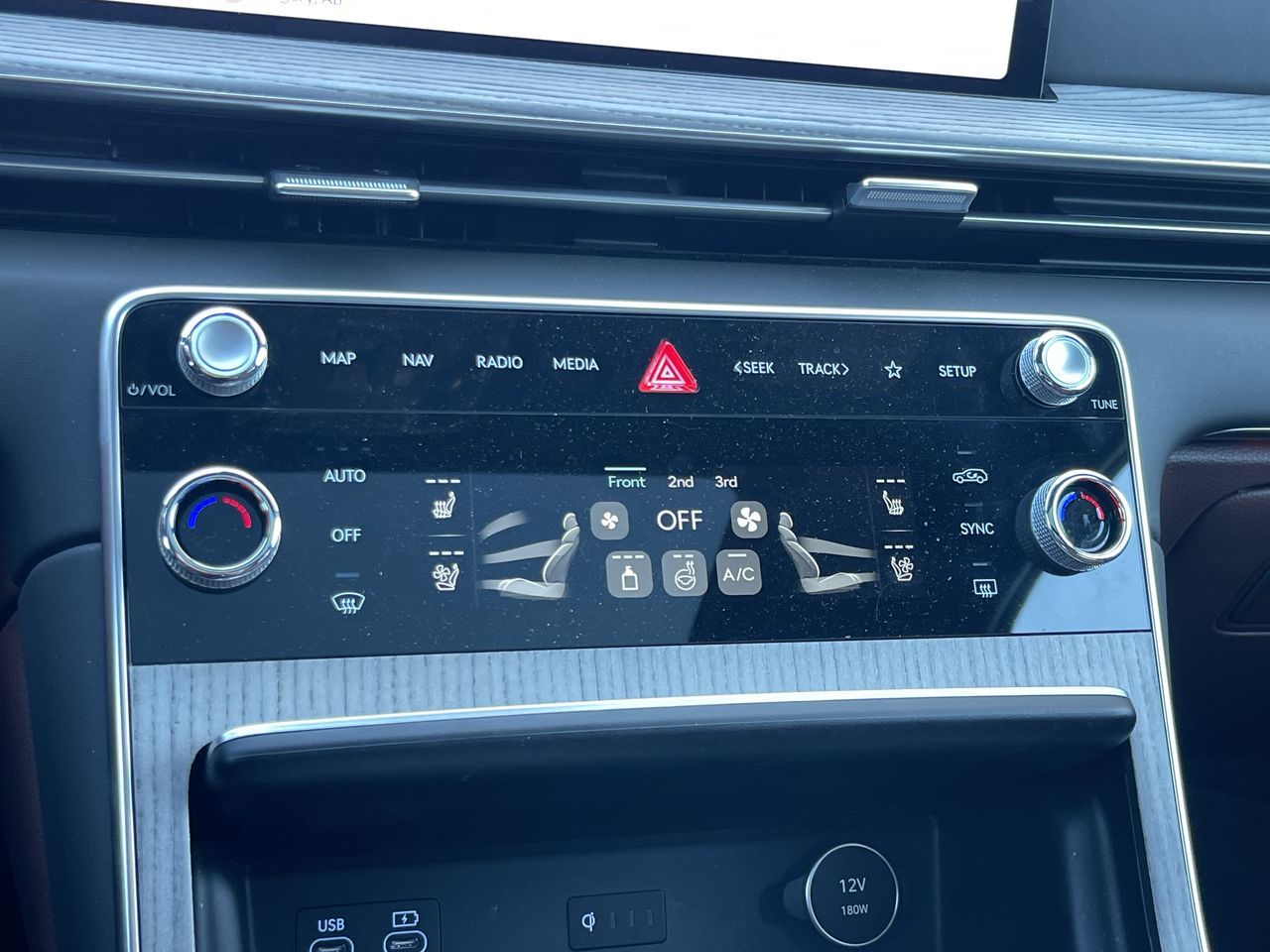 2025 GENESIS GV80