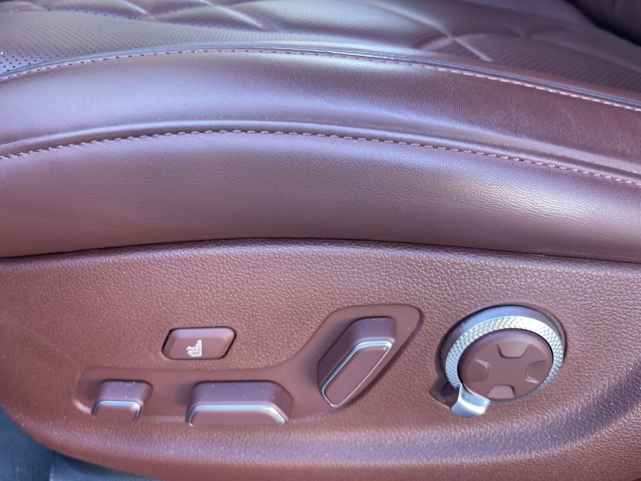 2025 GENESIS GV80