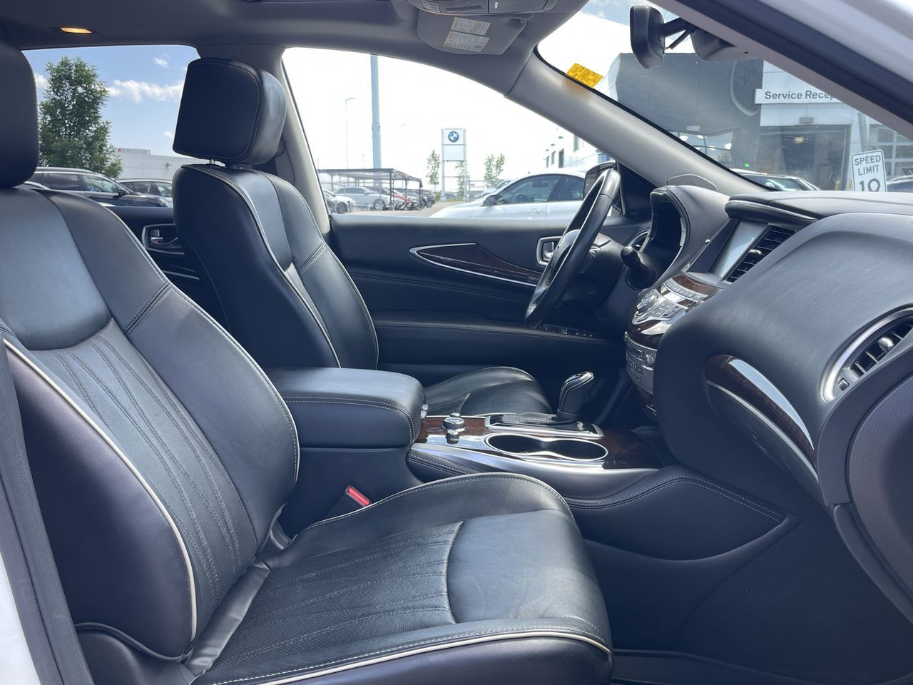 Infiniti QX60  2017 à Calgary, Alberta