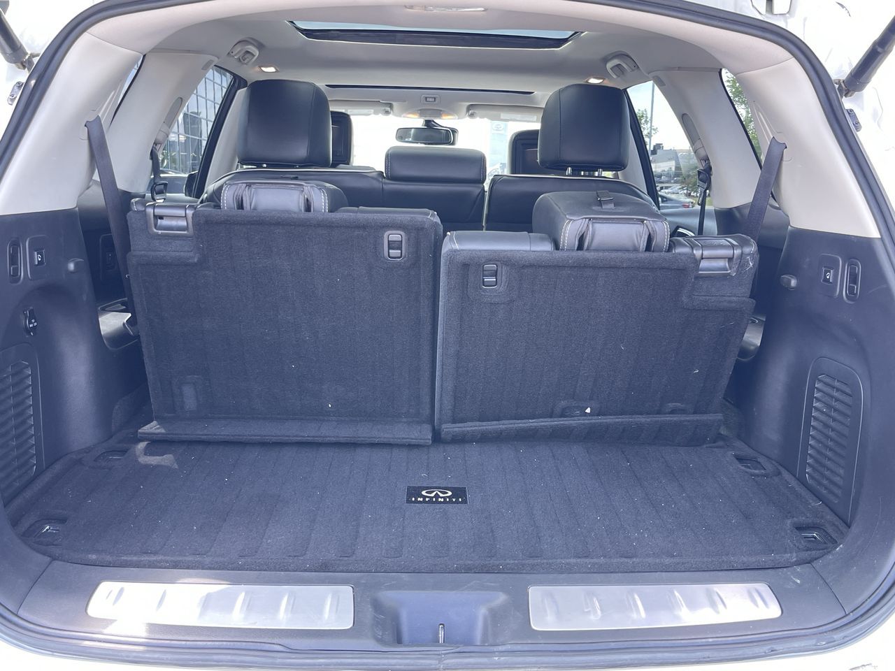Infiniti QX60  2017 à Calgary, Alberta