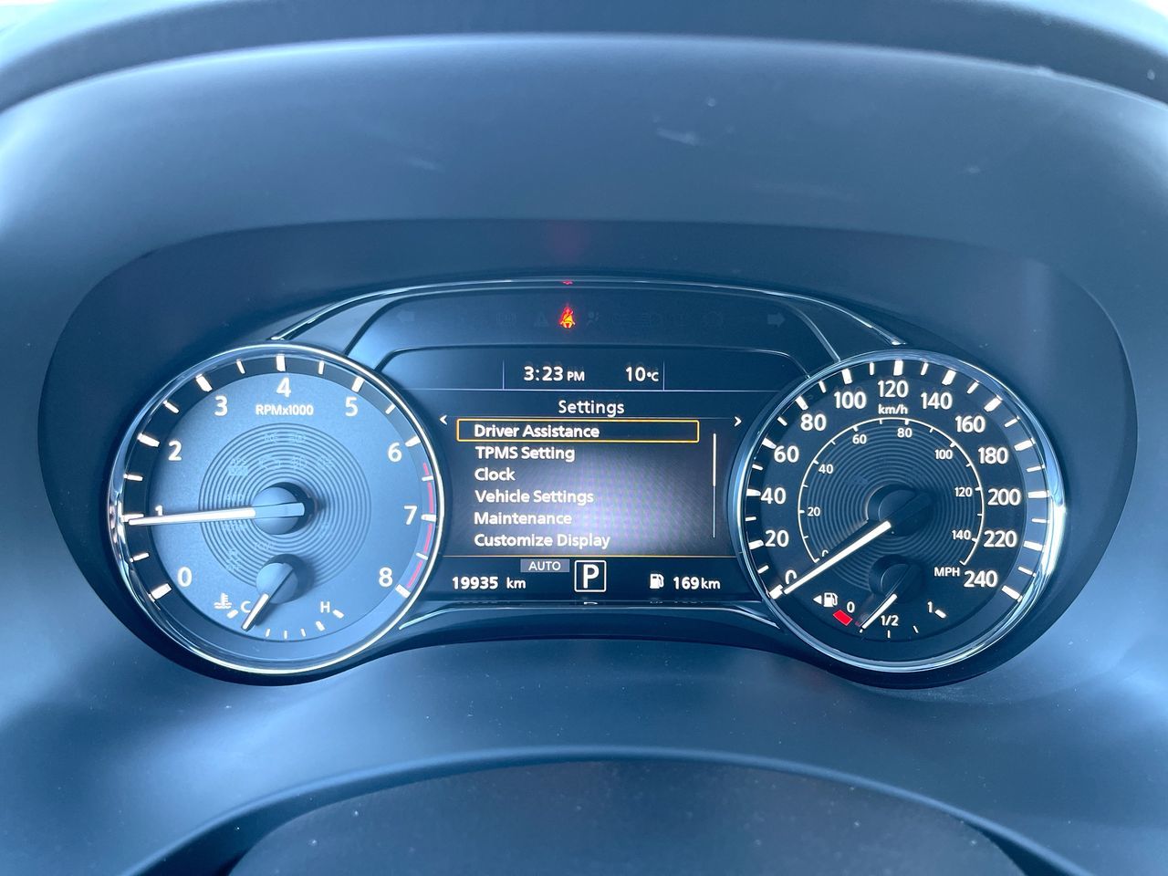 2023 Infiniti QX80 in Calgary, Alberta