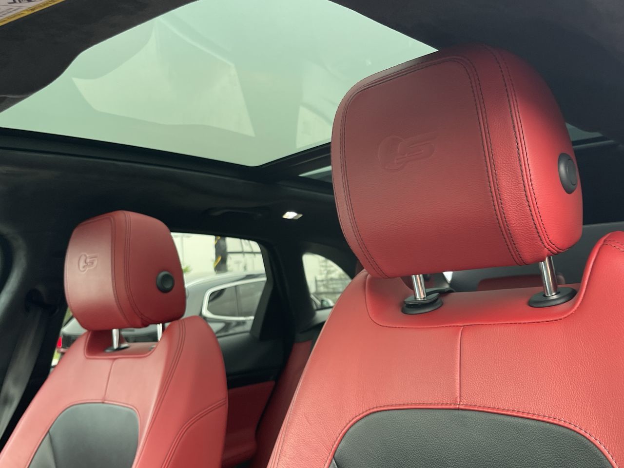 Jaguar F-PACE  2017 à Calgary, Alberta