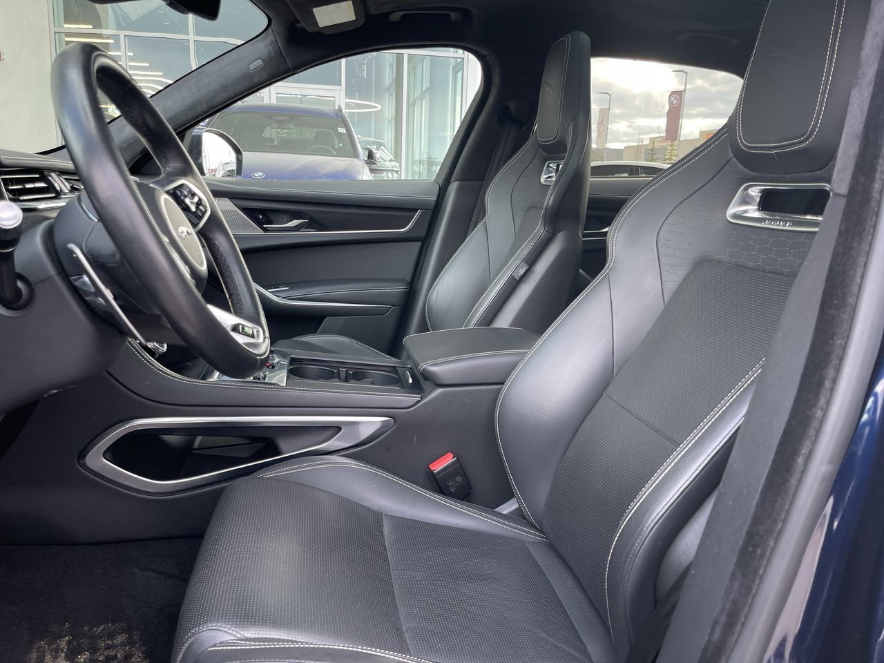 Jaguar F-PACE  2021 à Calgary, Alberta