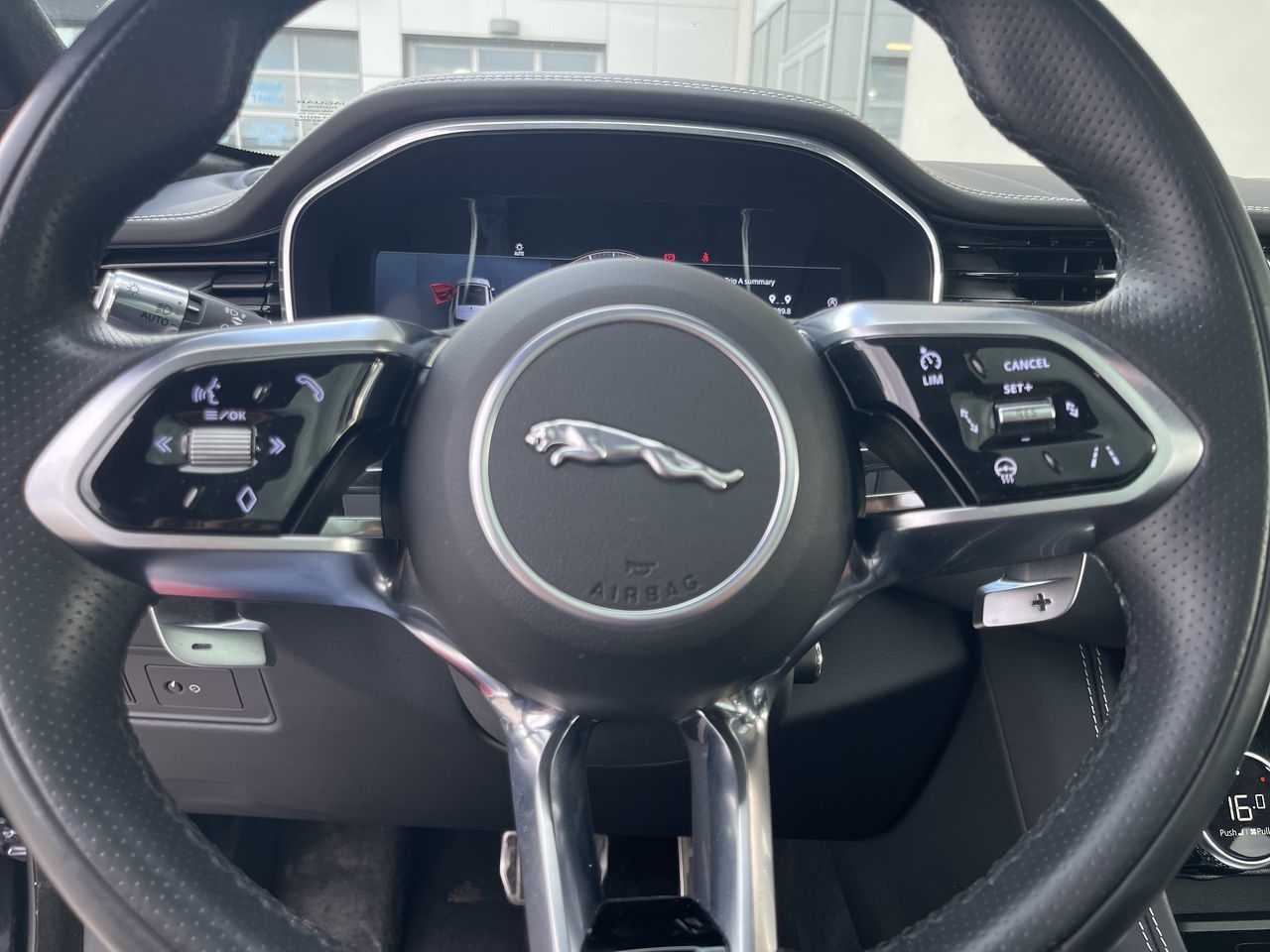 Jaguar F-PACE  2021 à Calgary, Alberta