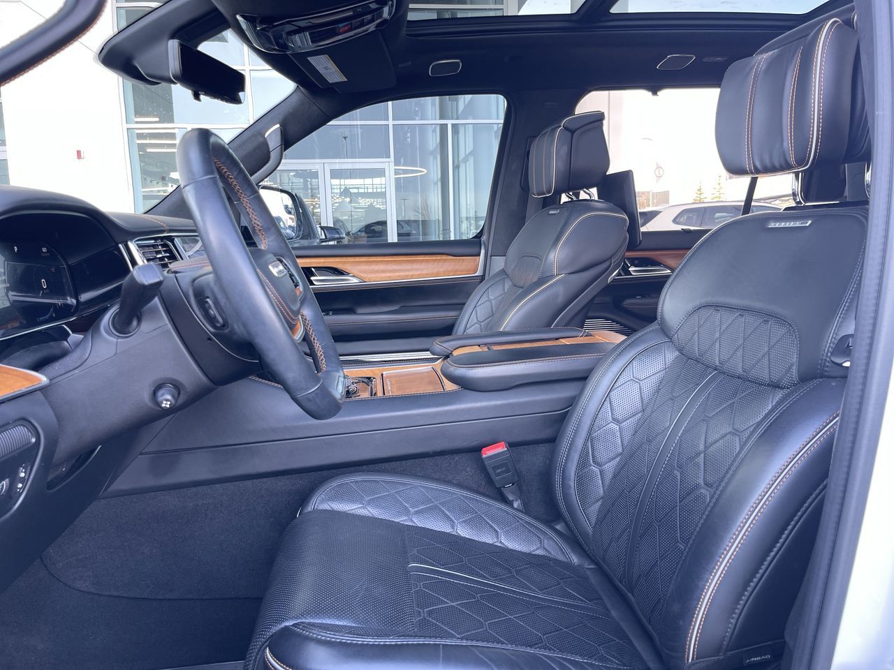 Jeep Grand Wagoneer  2022 à Calgary, Alberta