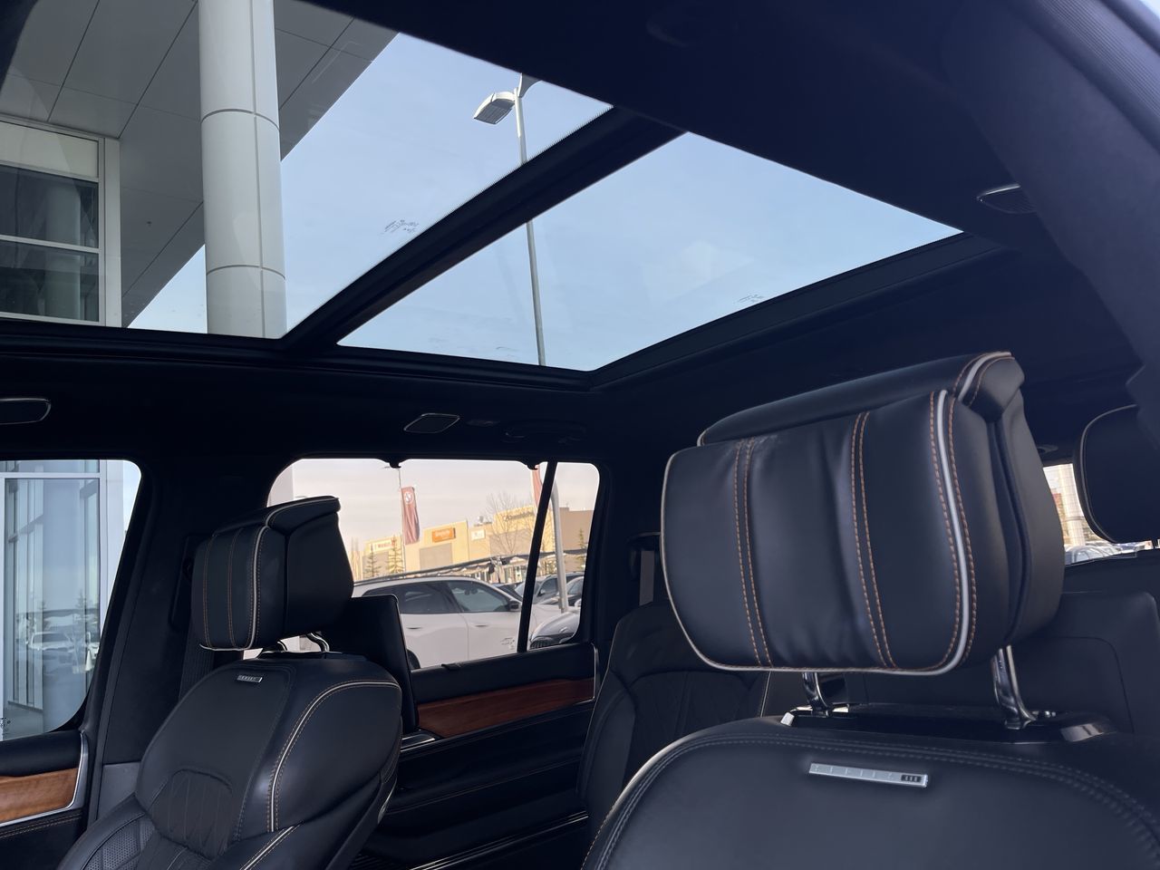 Jeep Grand Wagoneer  2022 à Calgary, Alberta