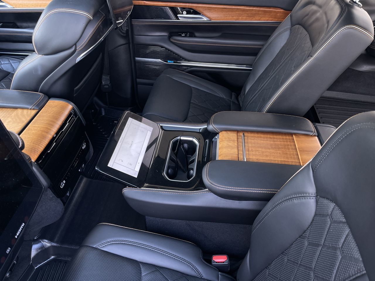 Jeep Grand Wagoneer  2022 à Calgary, Alberta