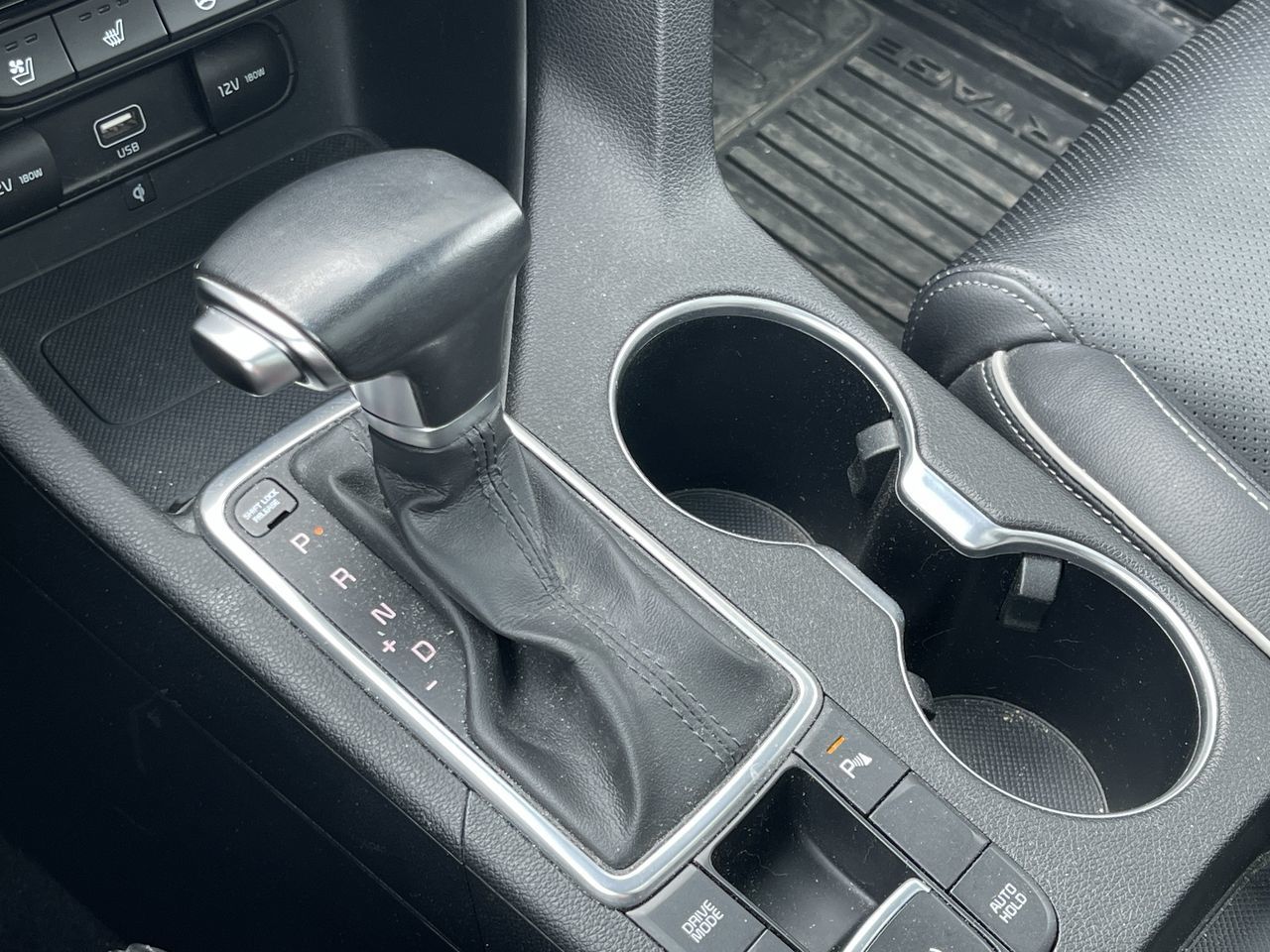 2021 Kia Sportage in Calgary, Alberta