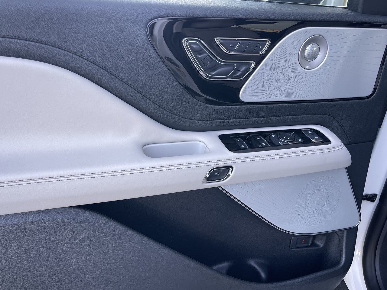 2025 Lincoln Aviator