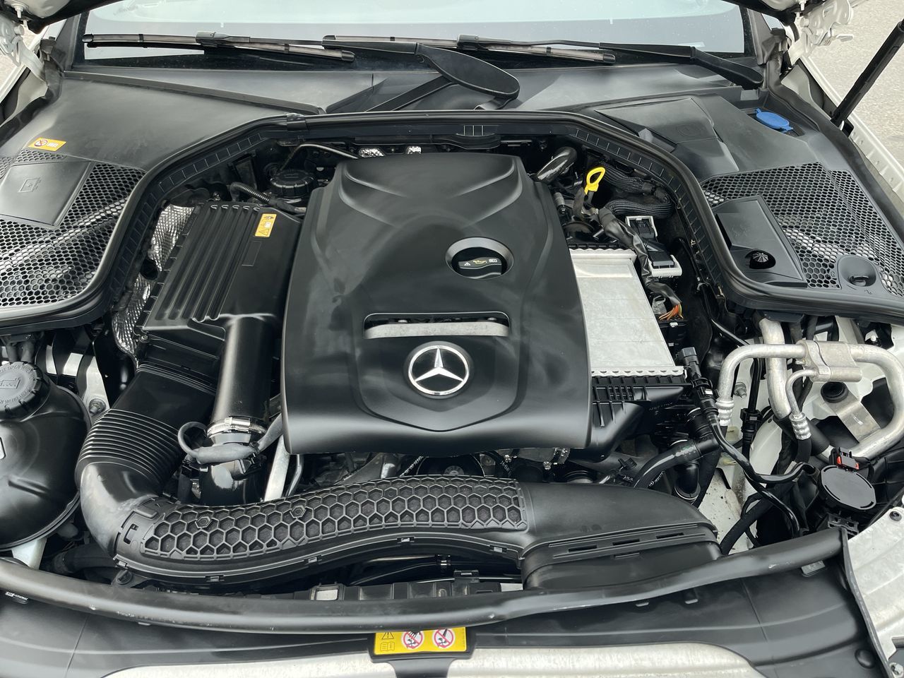 Mercedes-Benz C-Class  2017 à Calgary, Alberta