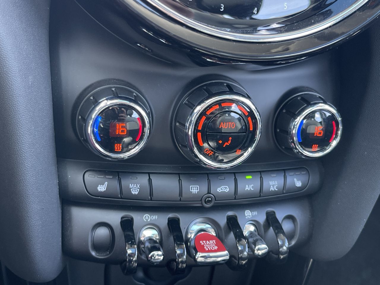 2024 MINI 5 Door