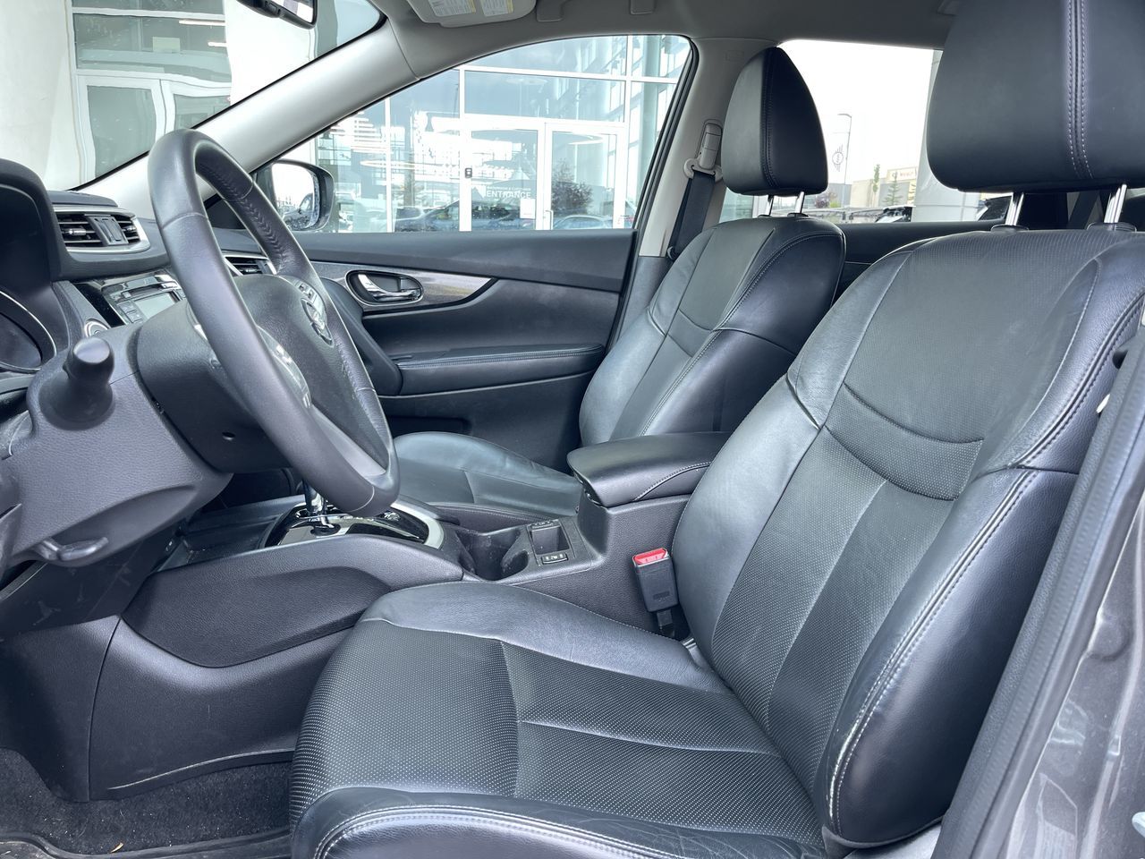 Nissan Rogue  2014 à Calgary, Alberta