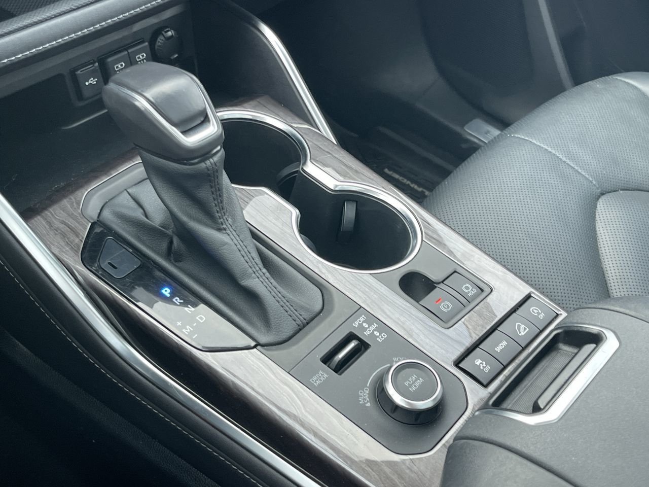 2021 Toyota Highlander in Calgary, Alberta