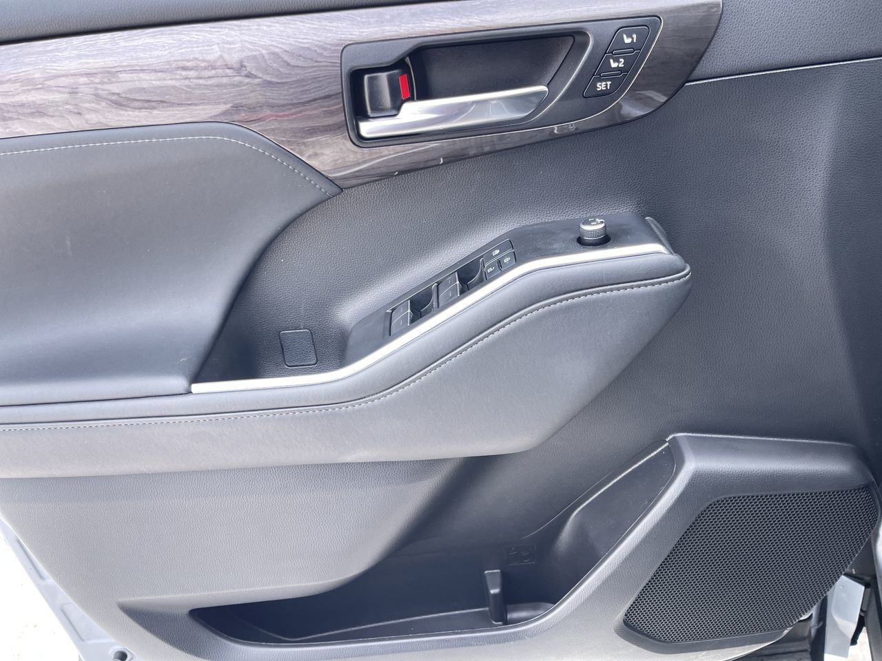 2021 Toyota Highlander in Calgary, Alberta